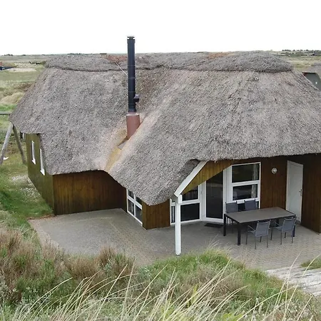 Holiday home Amazing In With Kitchen